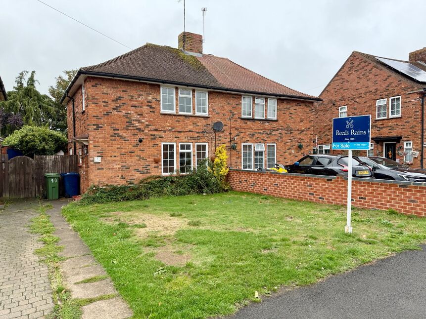 Main image of 2 bedroom Semi Detached House for sale, Courtiers Drive, Bishops Cleeve, Gloucestershire, GL52
