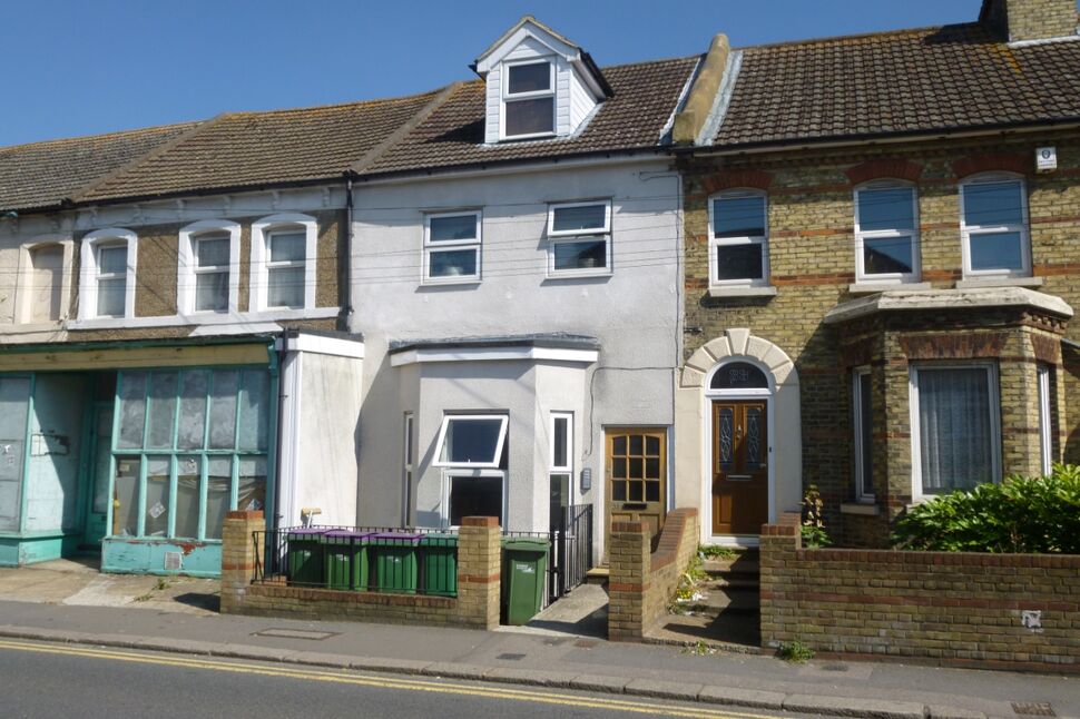 Main image of 1 bedroom Flat to rent, Risborough Lane, Cheriton, Kent, CT19
