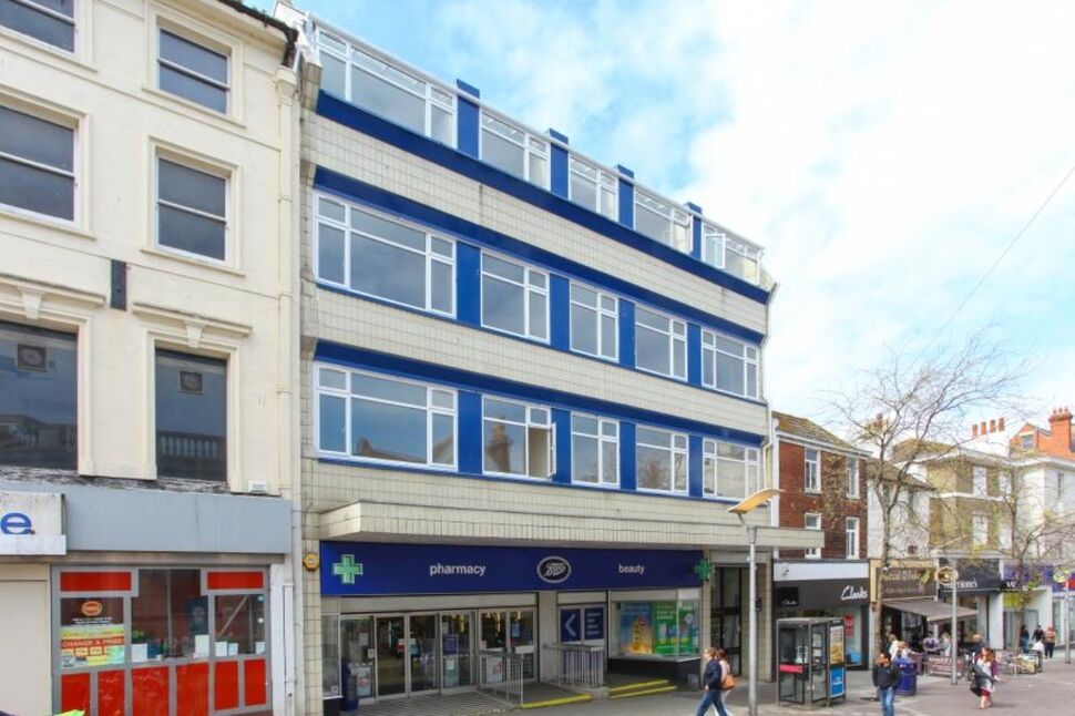 Main image of 1 bedroom Flat to rent, Sandgate Road, Folkestone, Kent, CT20