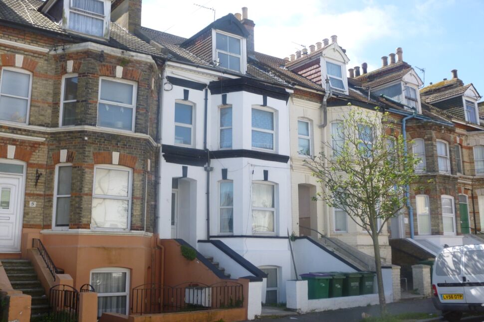 Main image of 1 bedroom Flat to rent, Coolinge Road, Folkestone, Kent, CT20