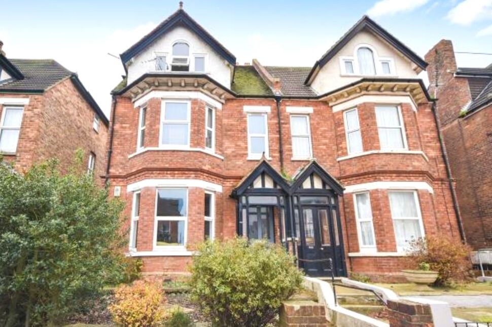 Main image of 1 bedroom  Flat to rent, Cheriton Road, Folkestone, Kent, CT19