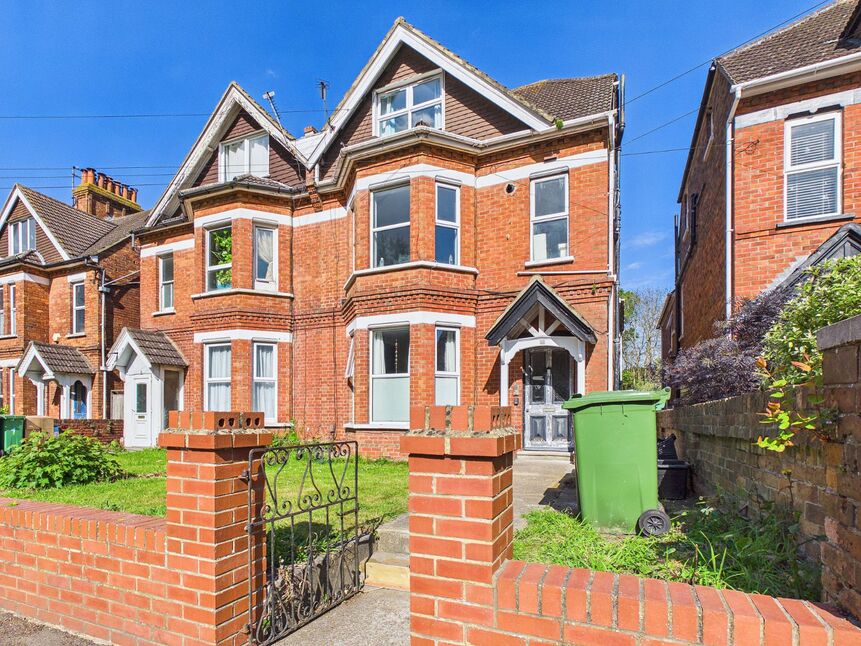 1 bedroom Flat for sale