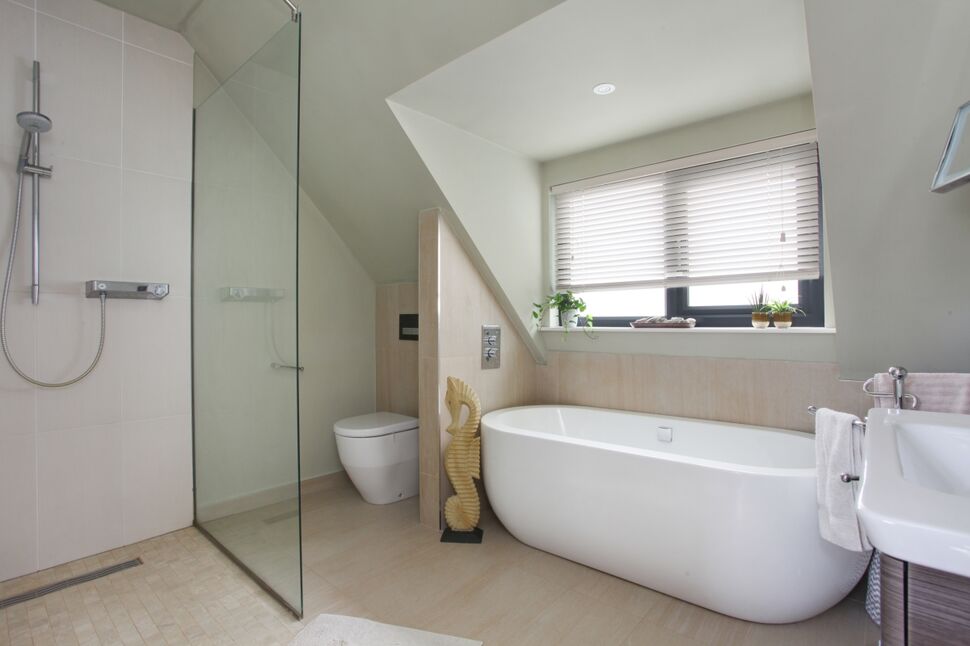 Family Bathroom / WC