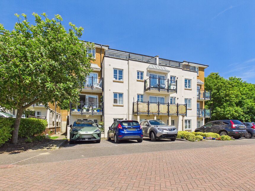 Main image of 2 bedroom Flat for sale, Lower Corniche, Kent, CT21