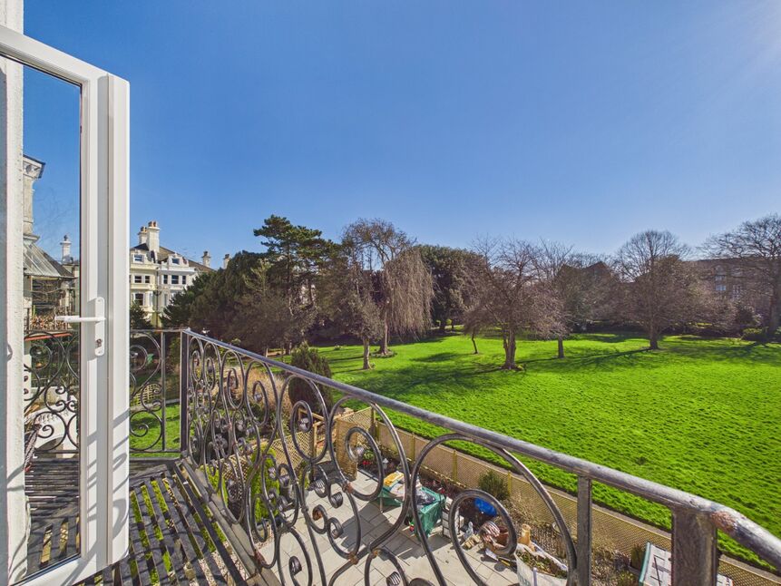 Main image of 2 bedroom Flat to rent, Augusta Gardens, Folkestone, Kent, CT20