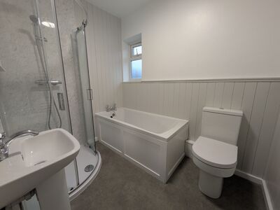 3 bedroom Mid Terrace House to rent