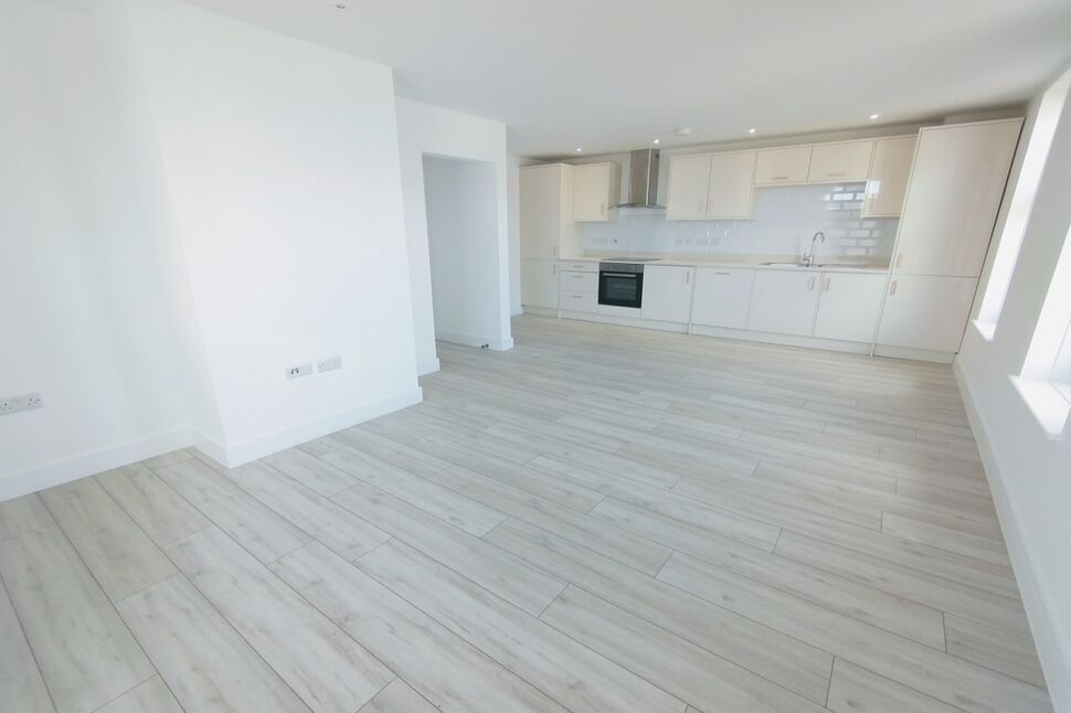 Open Plan Lounge / Kitchen