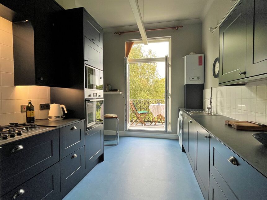 Kitchen / Breakfast Room