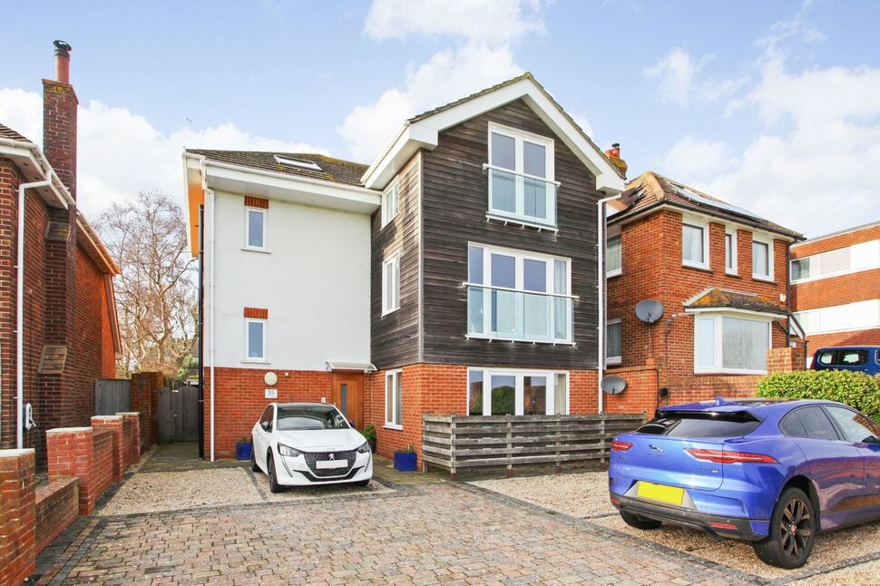 Main image of 2 bedroom Flat to rent, Wear Bay Road, Folkestone, Kent, CT19