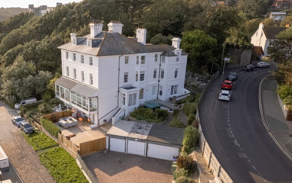 Main image of 3 bedroom Flat for sale, Radnor Cliff Crescent, Folkestone, Kent, CT20