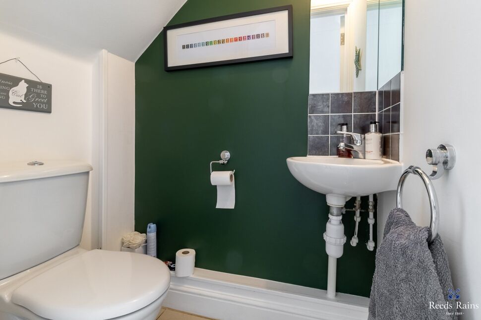 Cloakroom / WC