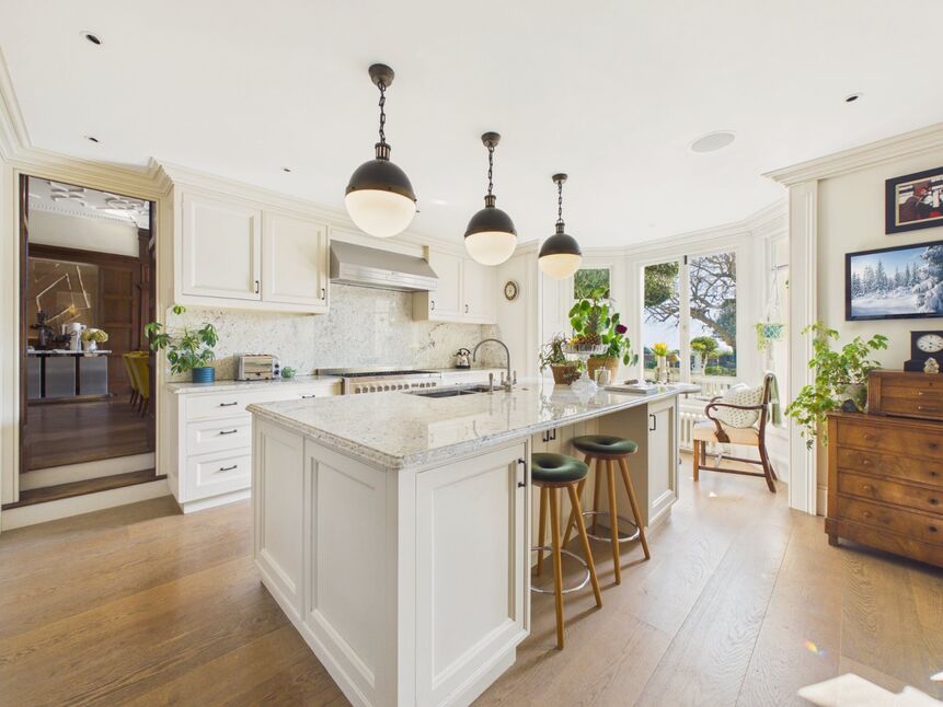 Main image of 2 bedroom Flat for sale, The Bayle, Folkestone, Kent, CT20