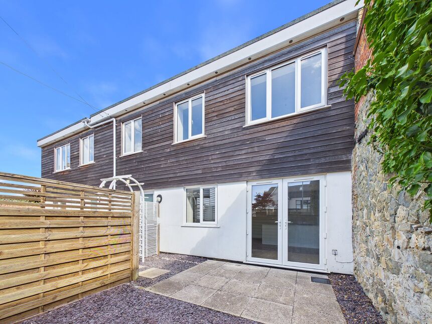 Main image of 3 bedroom Mid Terrace House for sale, Park Road, Hythe, Kent, CT21