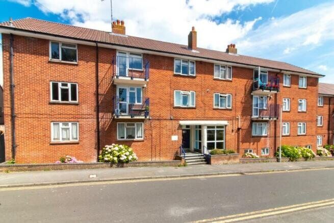 Main image of 2 bedroom Flat for sale, North Street, Folkestone, Kent, CT19