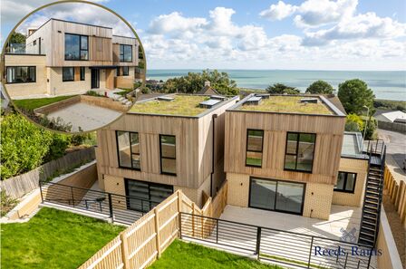 High Ridge, 3 bedroom Detached House for sale, £795,000