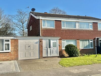 Lynwood, 3 bedroom Semi Detached House for sale, £365,000