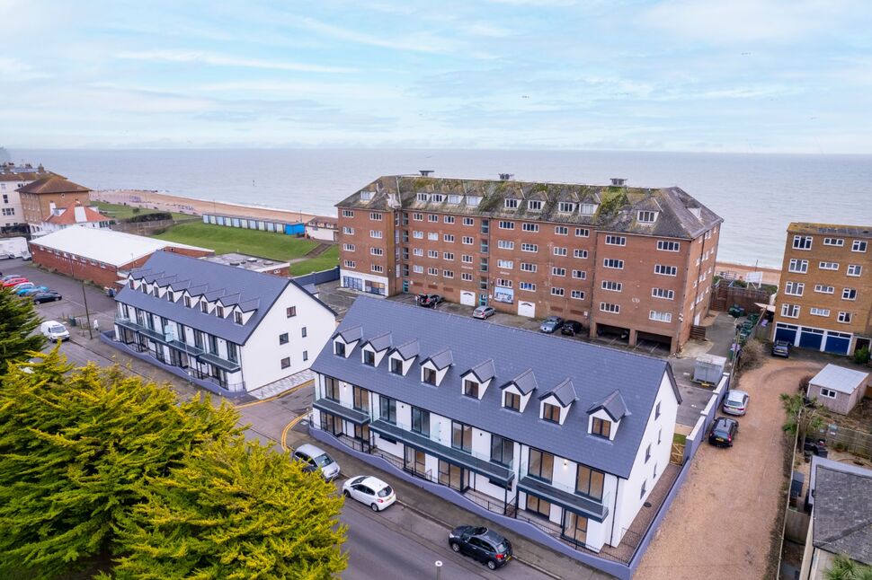 Main image of 2 bedroom Flat for sale, South Road, Hythe, Kent, CT21