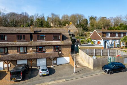 Valebrook Close, 4 bedroom Semi Detached House for sale, £475,000