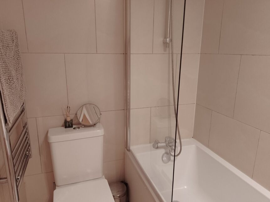 En-Suite Bathroom