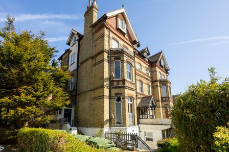 2 bedroom  Flat for sale