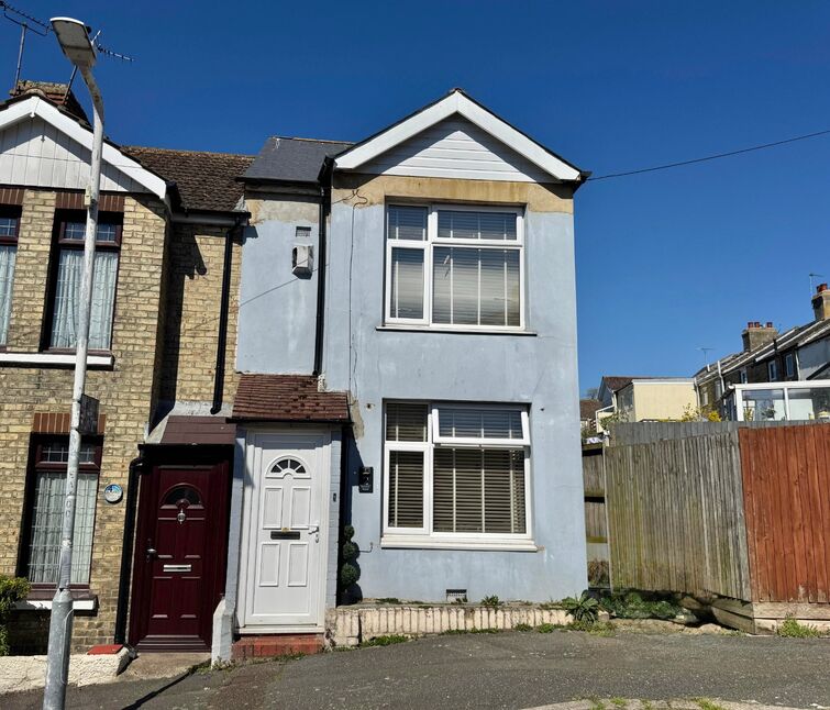 Main image of 2 bedroom End Terrace House for sale, Edward Road, Folkestone, Kent, CT19
