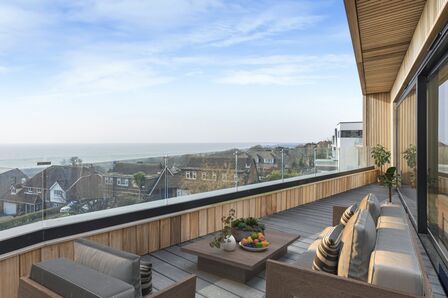Naildown Road, 2 bedroom  Flat for sale, £850,000