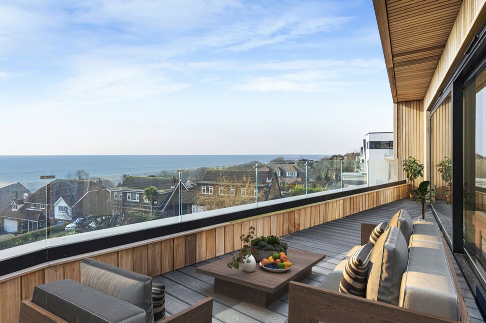 Main image of 2 bedroom Flat for sale, Naildown Road, Hythe, Kent, CT21