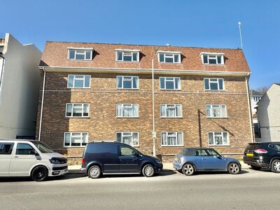 2 bedroom  Flat for sale