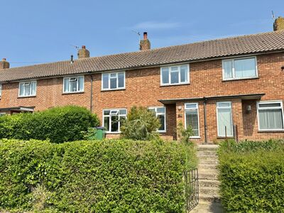 2 bedroom Mid Terrace House for sale