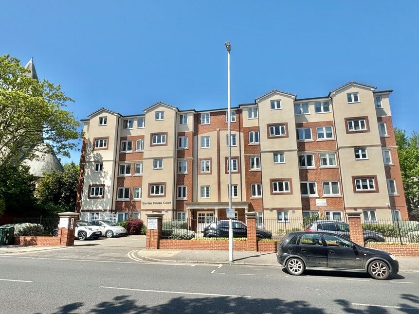1 bedroom  Flat for sale