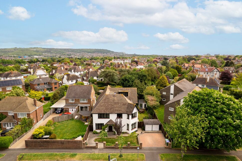 Main image of 6 bedroom Detached House for sale, Baldric Road, Folkestone, Kent, CT20
