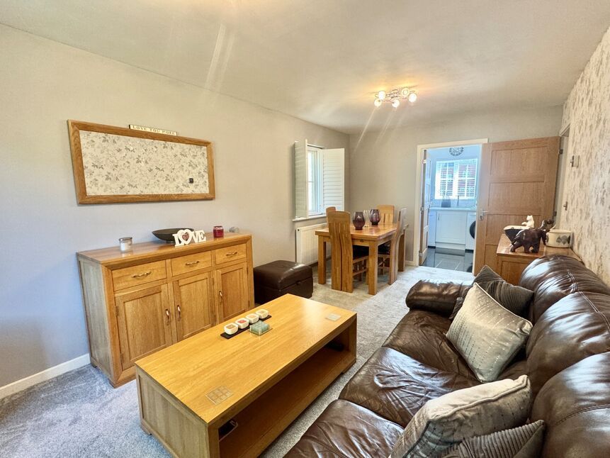 Lounge / Dining Room