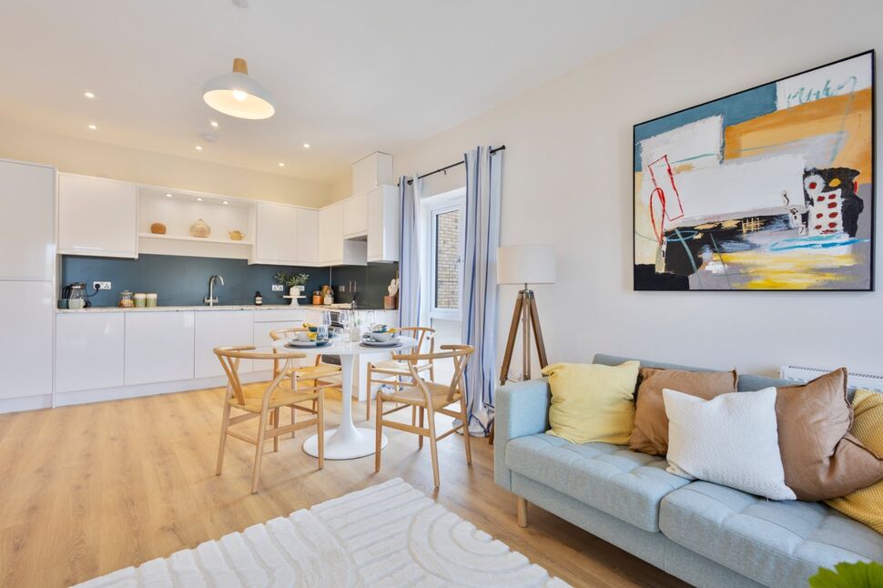 Open Plan Living Room / Kitchen