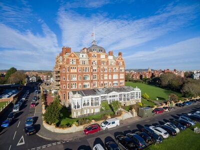 The Grand, 3 bedroom  Flat for sale, £325,000