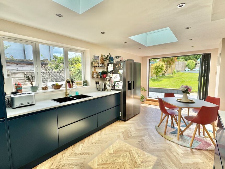 Kitchen / Breakfast Room