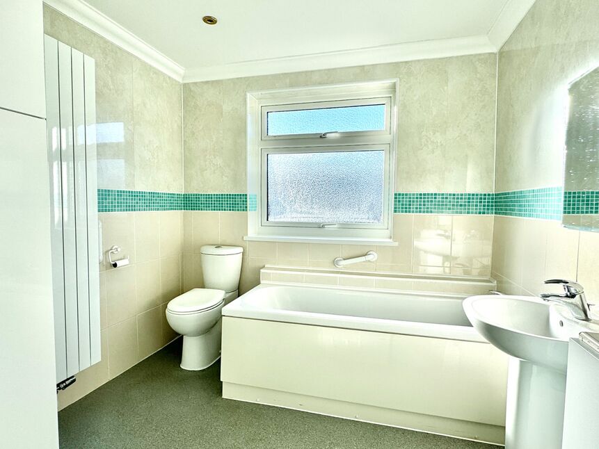 En-Suite Bathroom