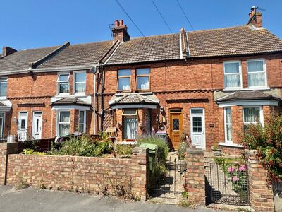 2 bedroom Mid Terrace House for sale