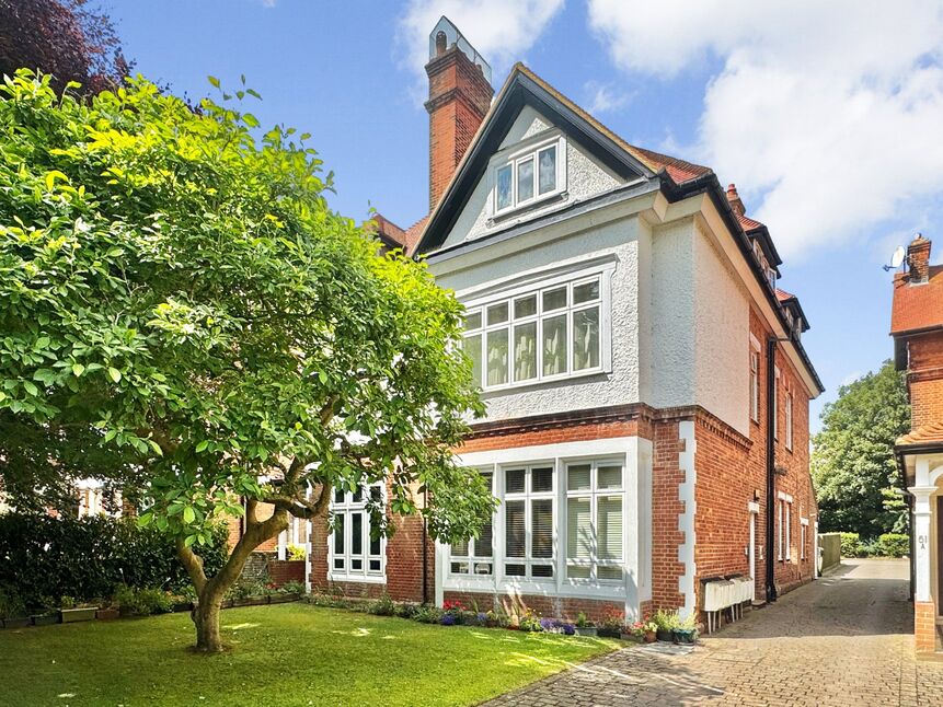 2 bedroom  Flat for sale