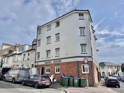 1 bedroom  Flat for sale
