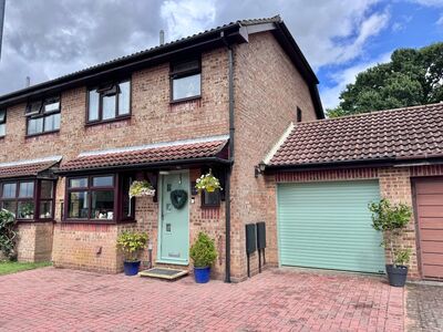 Underwood, 3 bedroom Semi Detached House for sale, £369,950
