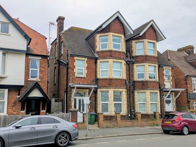 Cheriton Road, 1 bedroom  Flat to rent, £825 pcm