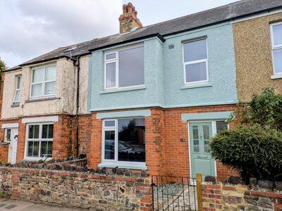 Wellington Road, 3 bedroom Mid Terrace House to rent, £1,200 pcm