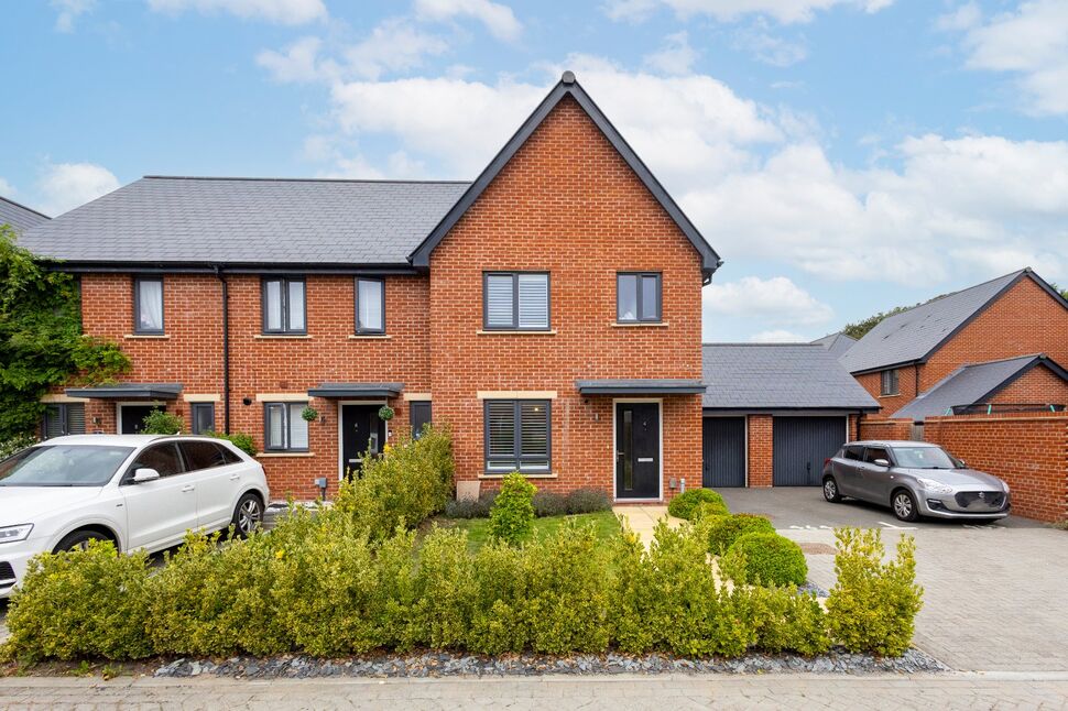 3 bedroom End Terrace House for sale