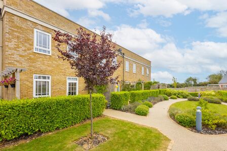 2 bedroom Mid Terrace House for sale