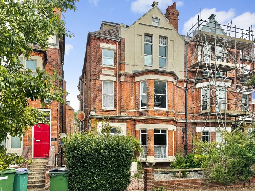 Main image of 2 bedroom Flat for sale, Bouverie Road West, Folkestone, Kent, CT20