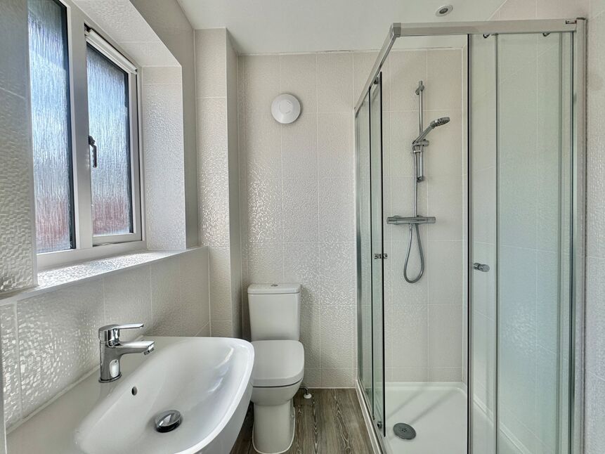 En-Suite 1
