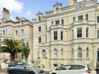 2 bedroom  Flat for sale
