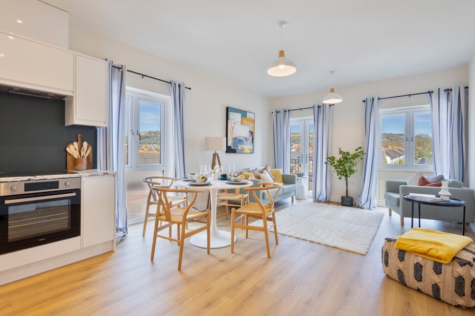 Main image of 2 bedroom  Flat for sale, Arras Close, Folkestone, Kent, CT19