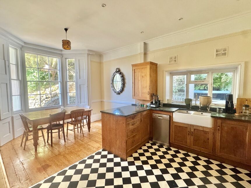 Kitchen / Dining Room