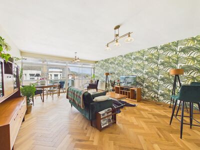 West Cliff Gardens, 2 bedroom Flat for sale, &pound;200,000